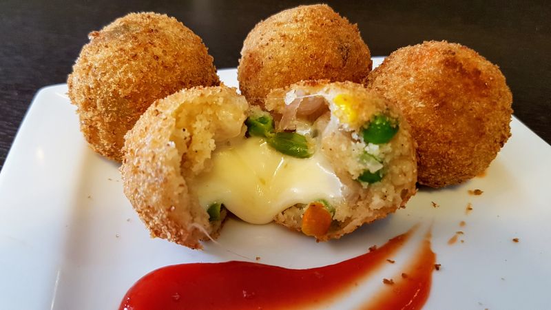 Cheesy Broccoli Balls