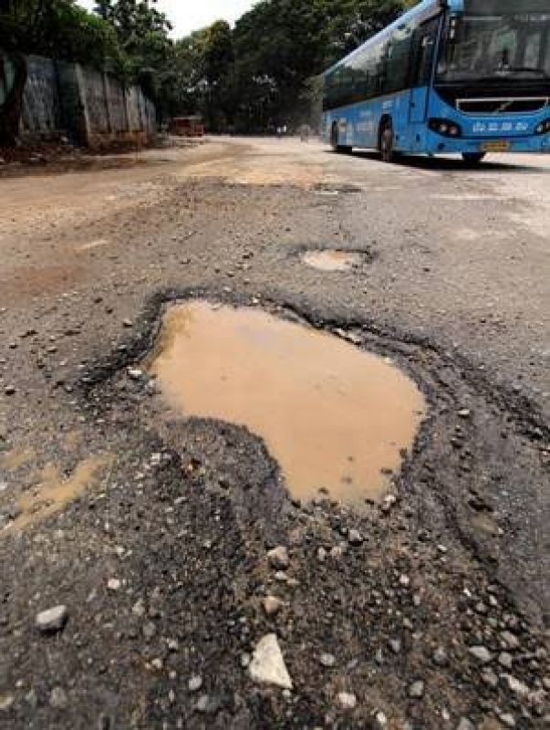 Mumbai’s municipal corporation starts ‘Pothole Challenge,’ offers reward