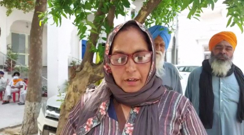 Passports distributed to the pilgrims of the Jatha