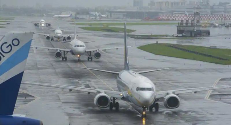 Mumbai airport runway,