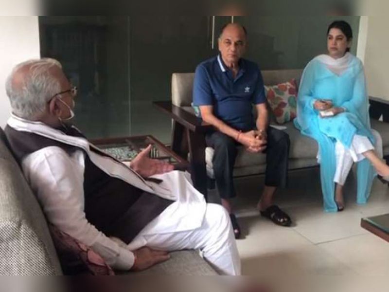 Haryana CM Manohar Lal Khattar meet With Sushant Singh Rajput’s father  and sister