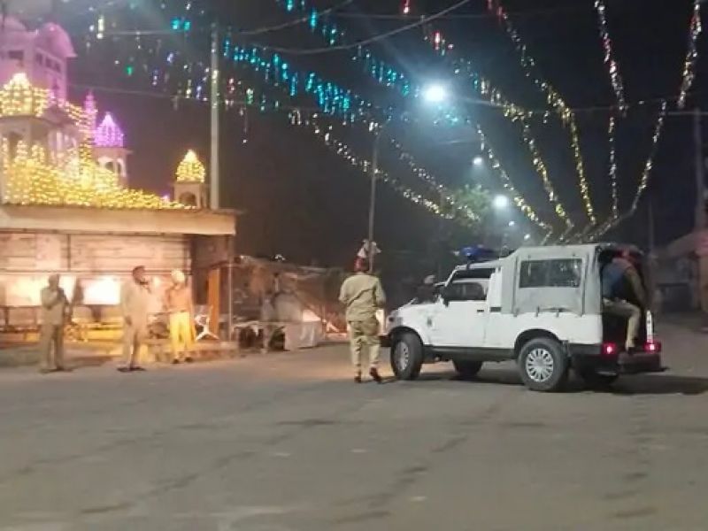 Clash between the Nihang Singhs and police