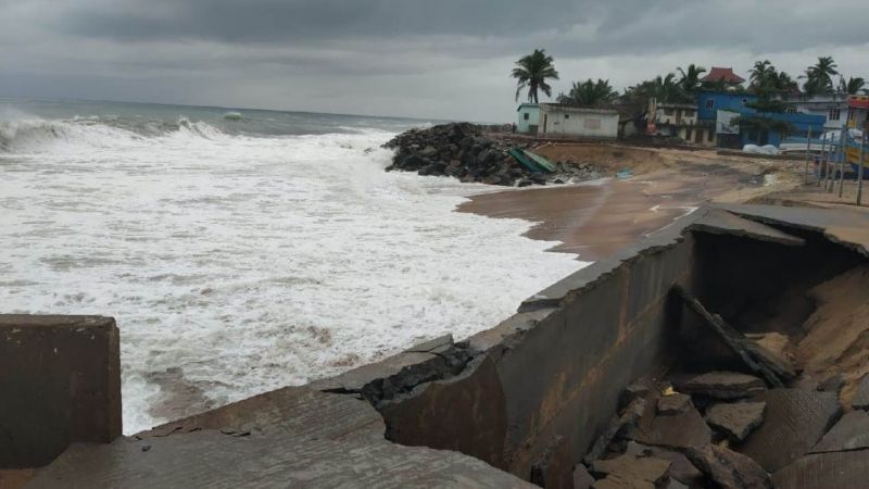 Gujarat on alert as cyclone Vayu inches closer