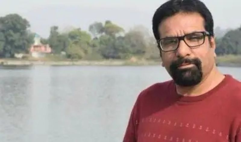 BJP leader Rakesh Pandita shot by terrorists in Pulwama 