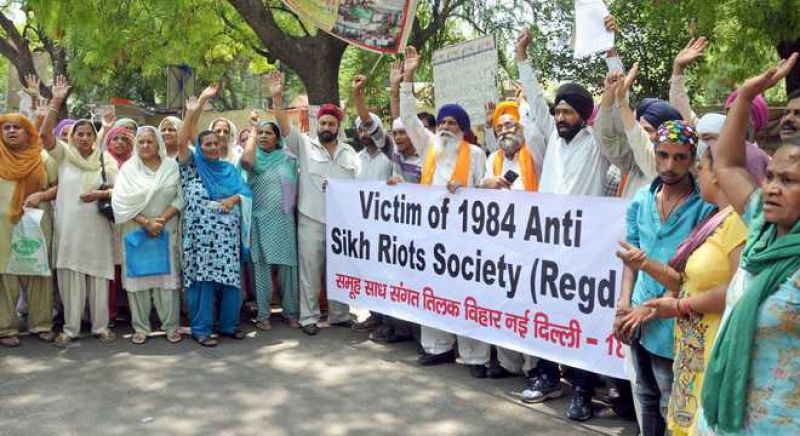 40 Sikhs protest