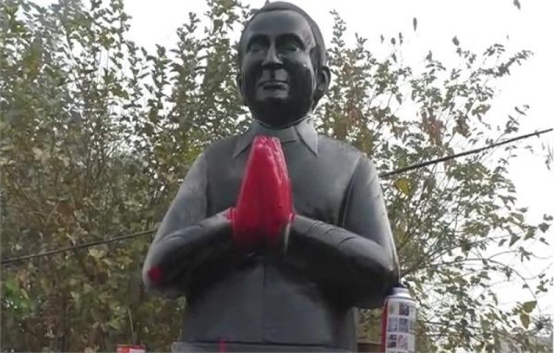 ਰਾਜੀਵ ਗਾਂਧੀ ਦਾ ਬੁੱਤ 