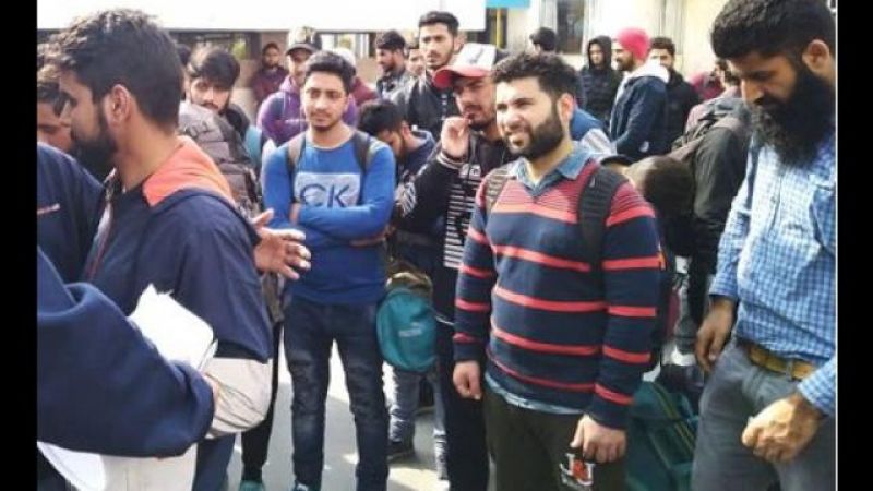 Slogans of 'Bole So Nihal' by Kashmiri students