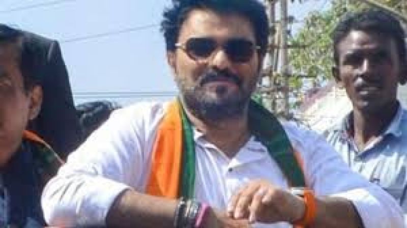 jadavpur university union minister babul supriyo