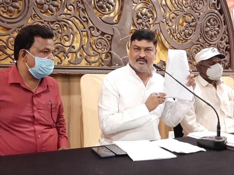 Samajwadi Party leader Tej Narayan Pandey