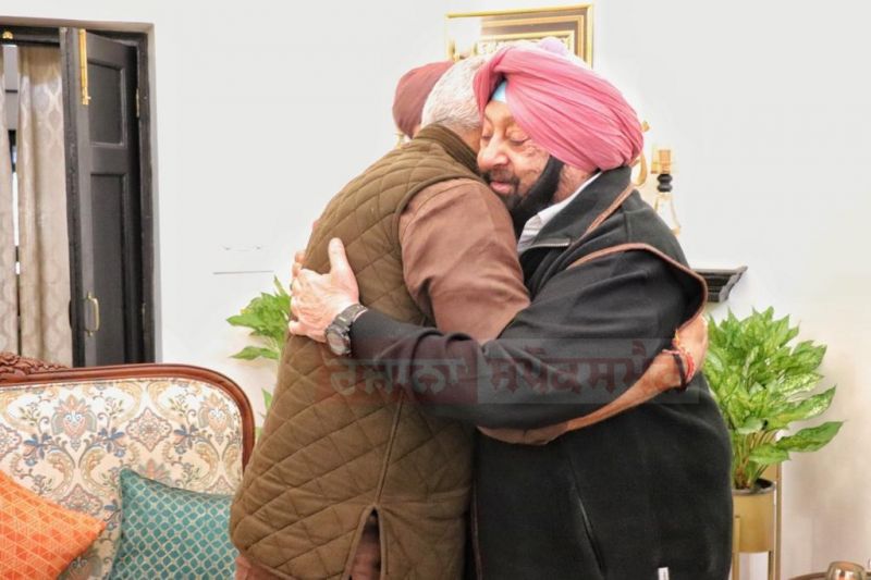 ਕੈਪਟਨ ਅਮਰਿੰਦਰ ਸਿੰਘ ਨੇ ਇੰਚਾਰਜ ਗਜੇਂਦਰ ਸਿੰਘ ਸ਼ੇਖਾਵਤ ਨਾਲ ਕੀਤੀ ਮੁਲਾਕਾਤ 