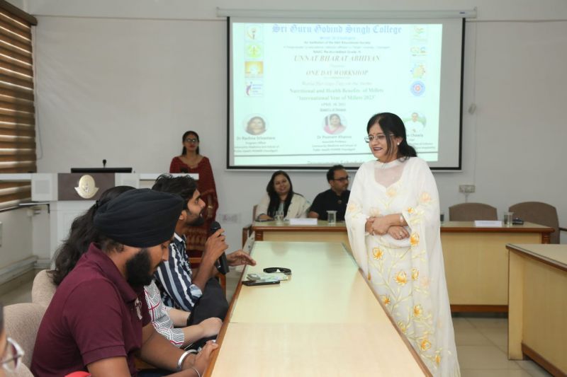 Workshop at Sri Guru Gobind Singh College Workshop at Sri Guru Gobind Singh College