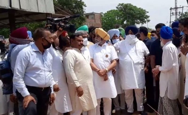 Sukhbir Badal Visits bathinda Mandi