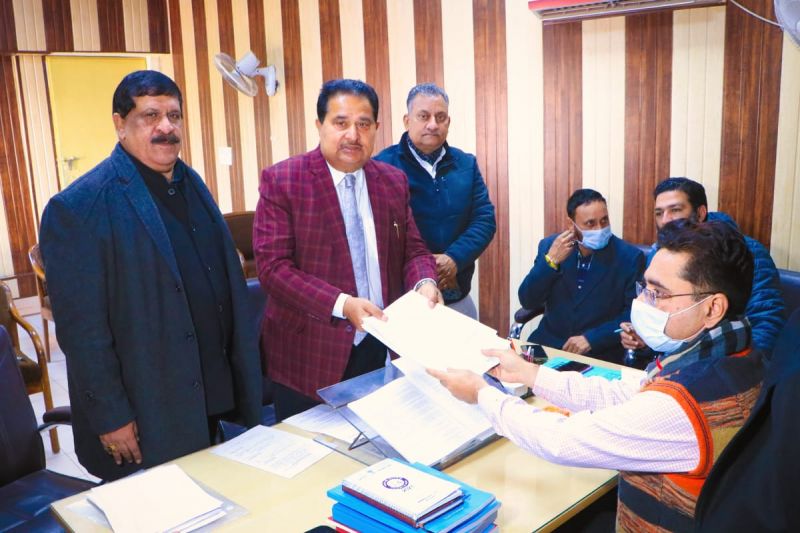 Om Parkash Soni Files Nomination