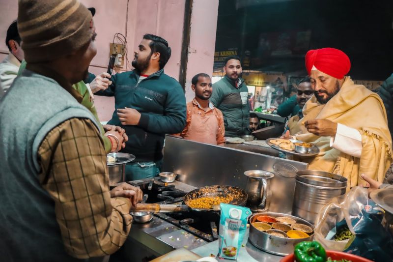 CM Channi at Ludhiana Dhaba
