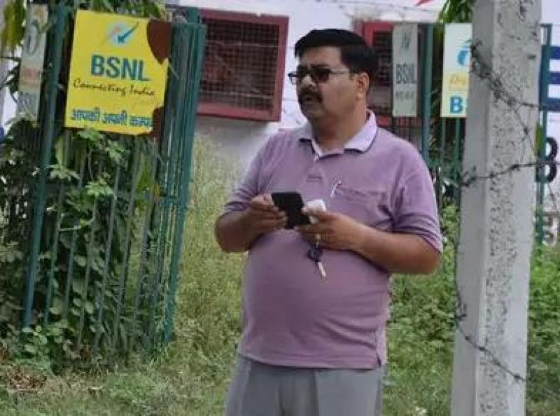 After challan of junior engineer electricity cut of police-station