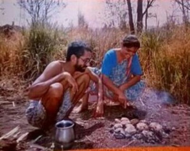  Dr. Ravindra Kolhe, Dr. Smita Kolhe