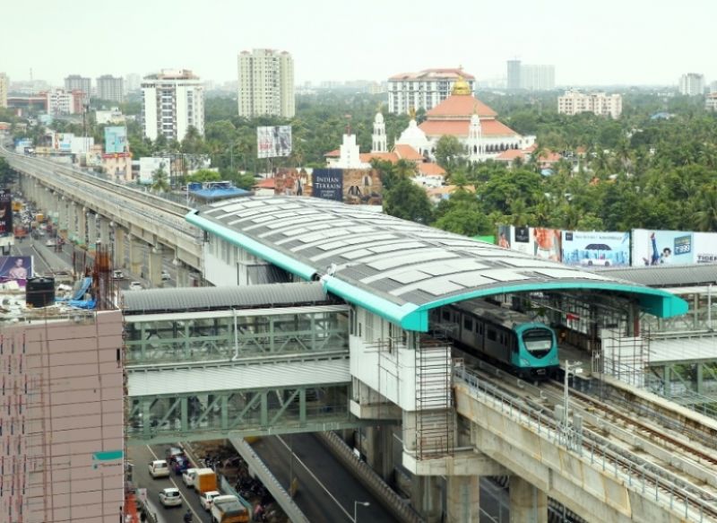 Honey trap, beware of all women thieves gang