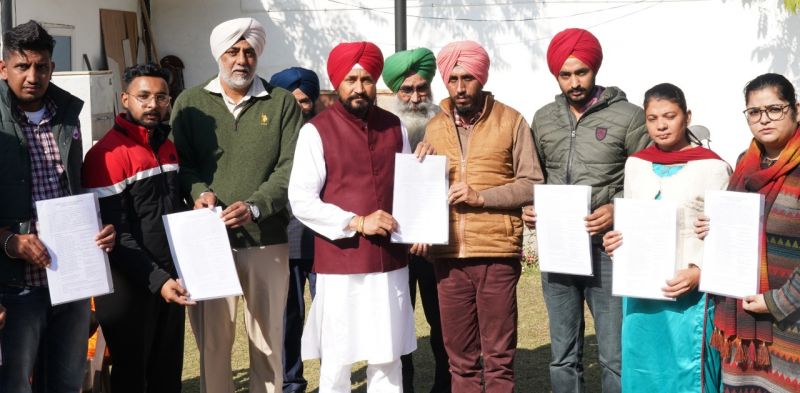Punjab CM hands over appointment letters to 11 family memeber of farmers losing their lives in Anti Farm Law Movement