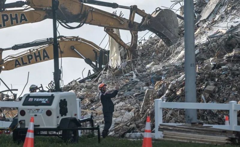 Florida Building Collapse Death Count Rises To 9, Says Mayor Florida Building Collapse Death Count Rises To 9, Says Mayor