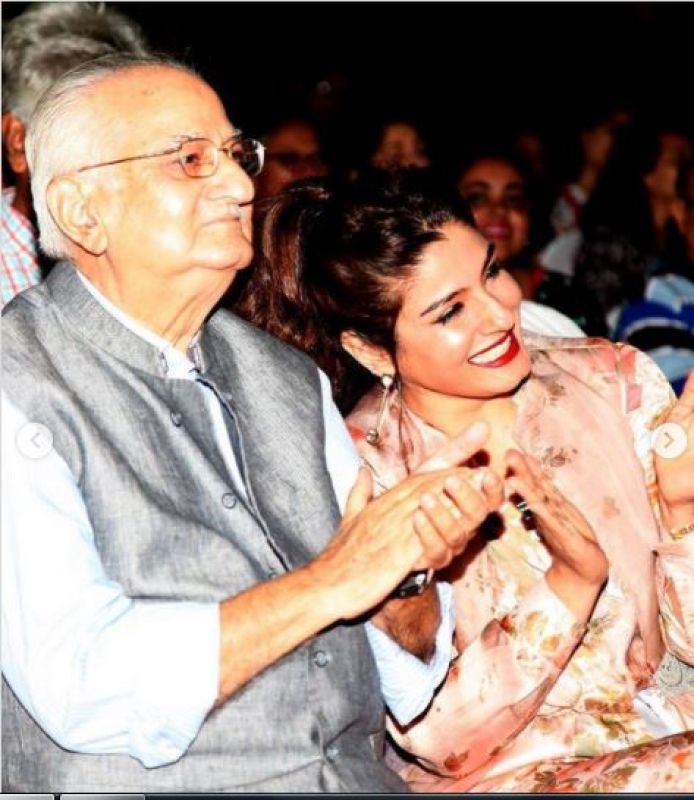 Raveena Tandon's father Ravi Tandon passed away Raveena Tandon's father Ravi Tandon passed away
