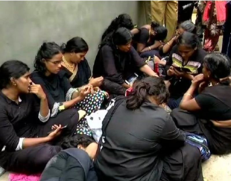 Group of women devotees 