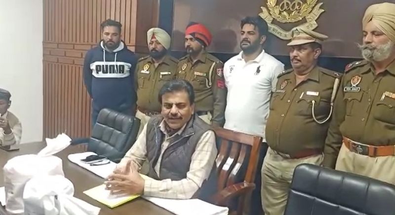 Ferozepur CIA staff booked smugglers with heroin and drug money worth Rs 50,000