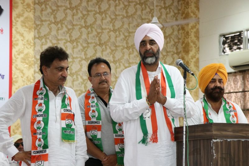Manpreet Singh Badal addressing during a public function at Bathinda Manpreet Singh Badal addressing during a public function at Bathinda