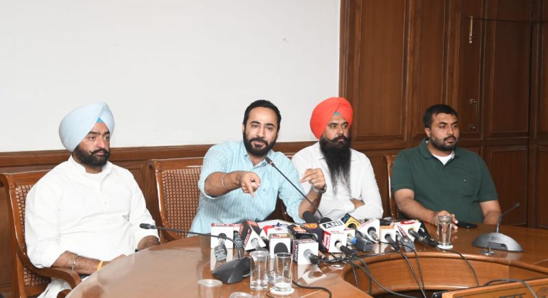  'AAP' government will give official martyr status to Bhagat Singh - Meet Hare