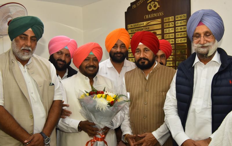 Kuldeep Singh Vaid takes over as Chairman Punjab State Warehouse Corporation in the presence of Chief Minister Charanjit Singh Channi