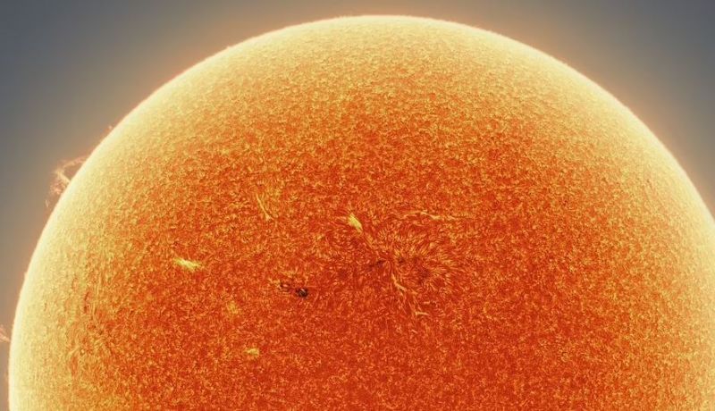 Astrophotographer snaps his 'clearest ever photo of the SUN