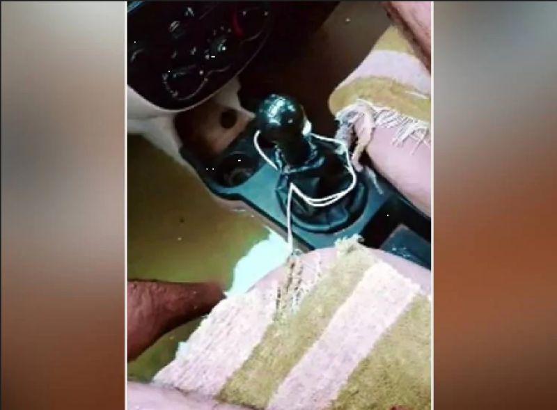 People trapped in car due to flood water agar Malwa Madhya Pradesh