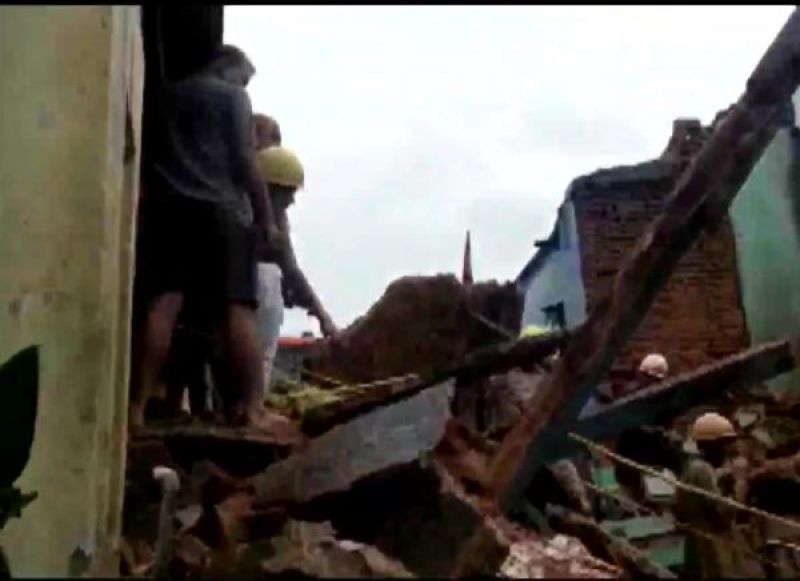 Building collapse in Kolkata