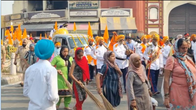 Guru Ramdas Ji Gurpurab Celebrated at Amritsar sahib