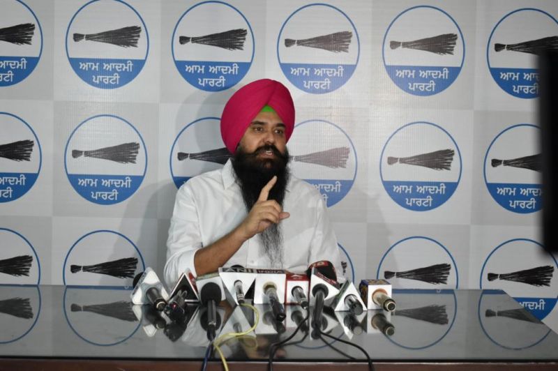 Malwinder Kang Malwinder Kang