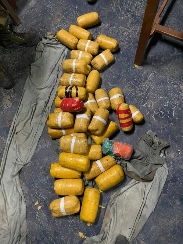 Punjab Police and BSF seized 40 kg of heroin near India-Pakistan border