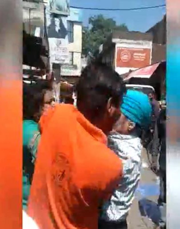 Women Beat to Sanitary Inspector