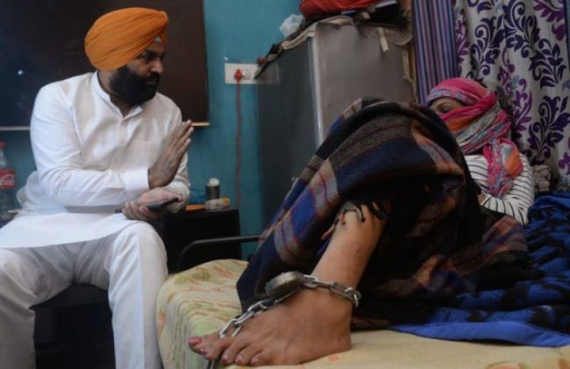 MP Gurjeet Singh Aujla meets drug addicted girl