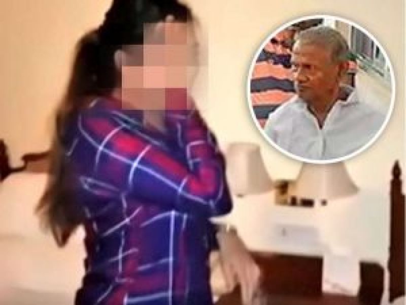 BJP leader caught in hotel with the girl