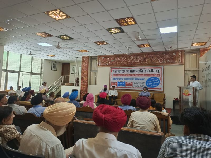 Journalists don't just write news but also good at poetry!