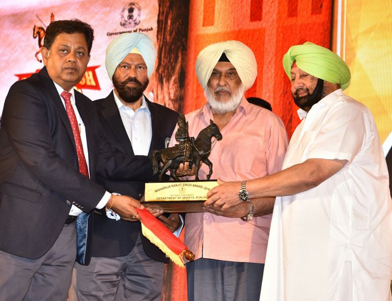 Honours sportspersons with Maharaja Ranjit Singh Award