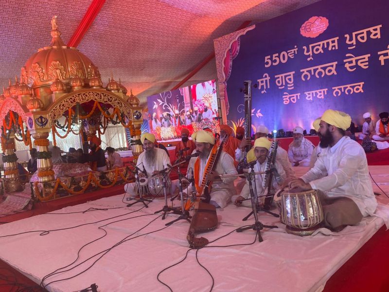 Kirtani Jathas perform Gurbani Kirtan with 'Tanti Saaz'