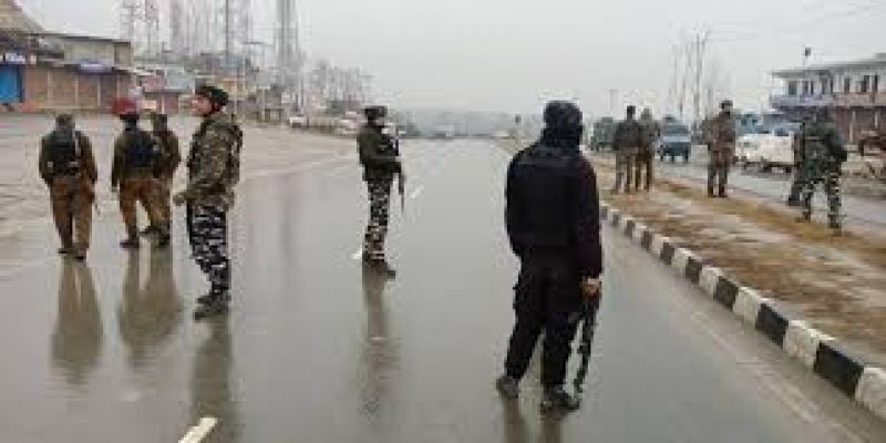 Army convoy targetted by IED blast in Pulwama, 9 jawans injured