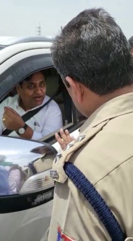  Rajasthan Congress state president stopped by police at Delhi border