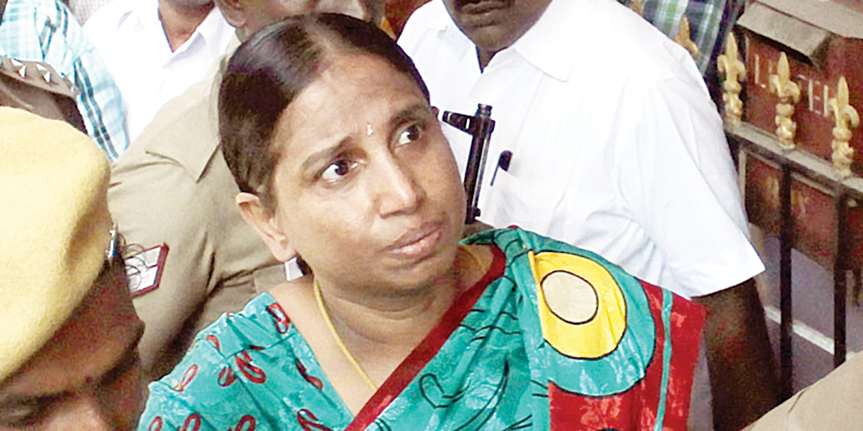 Nalini Nalini