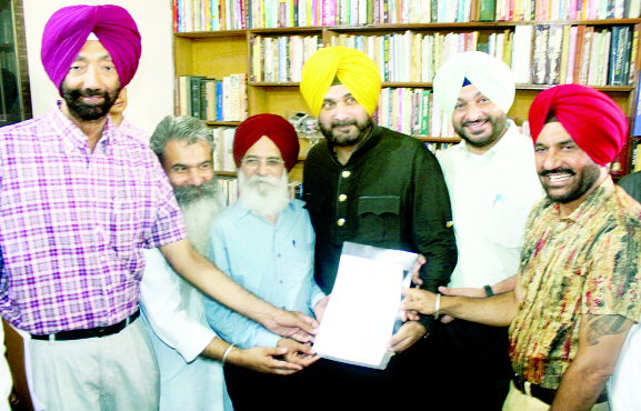 Surjit Patar